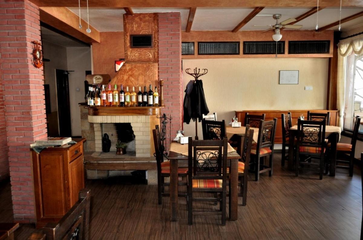 Spartak Family Hotel สโมลยัน ภายนอก รูปภาพ