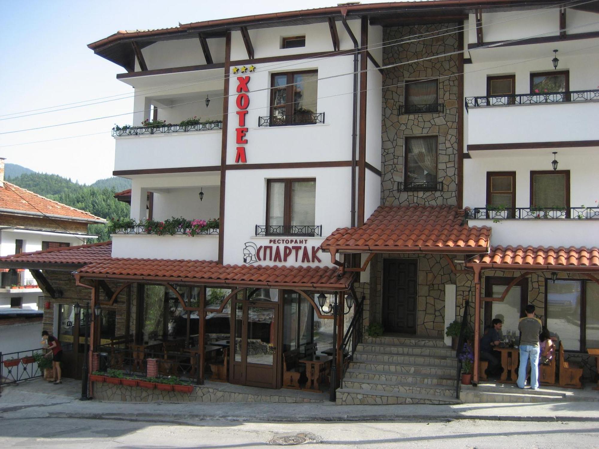 Spartak Family Hotel สโมลยัน ภายนอก รูปภาพ